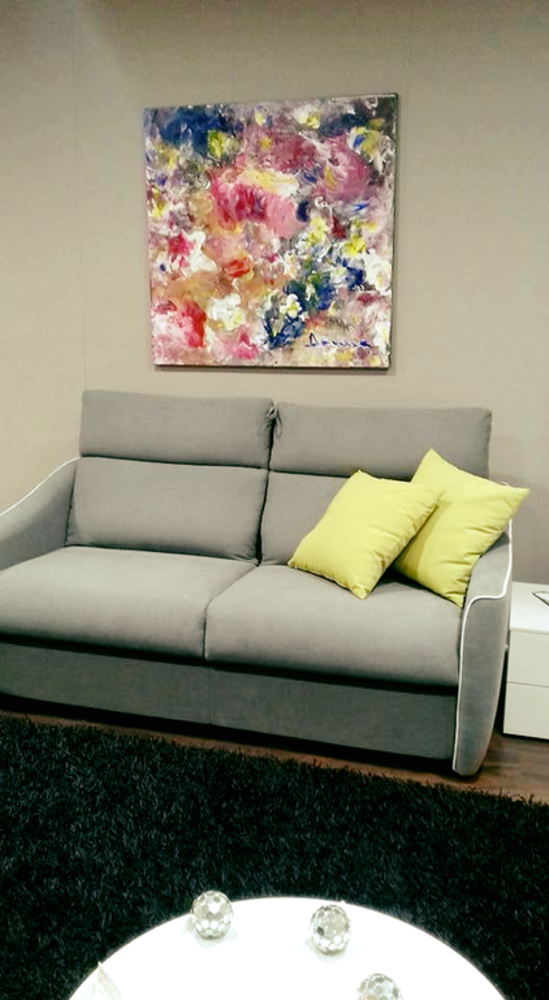 Divani, cucine, letti...e dipinti: da Gabbiani Interior Design l'arte è di casa