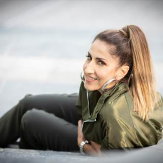 Sanremo: venerdì prossimo, la cantautrice e produttrice italo-australiana presenta il suo singolo ‘Per chi (without you)’ al Victory Morgana Bay Sanremo: venerdì prossimo, la cantautrice e produttrice italo-australiana presenta il suo singolo ‘Per chi (without you)’ al Victory Morgana Bay