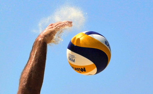 Beach Volley: terminate le qualificazioni, oggi il via al torneo Serie B1 ‘Trofeo Olio Amoretti’,