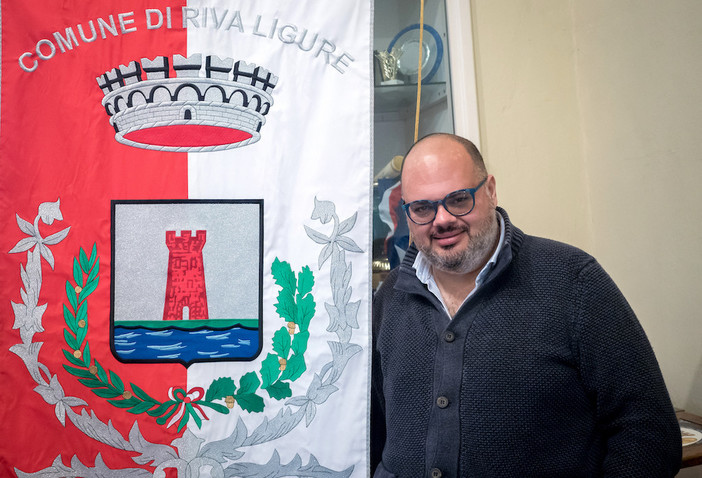 Le speranze per il 2021, da Riva Ligure il sindaco Giuffra "Dobbiamo essere pronti per la ripresa e sorridere sotto la mascherina"