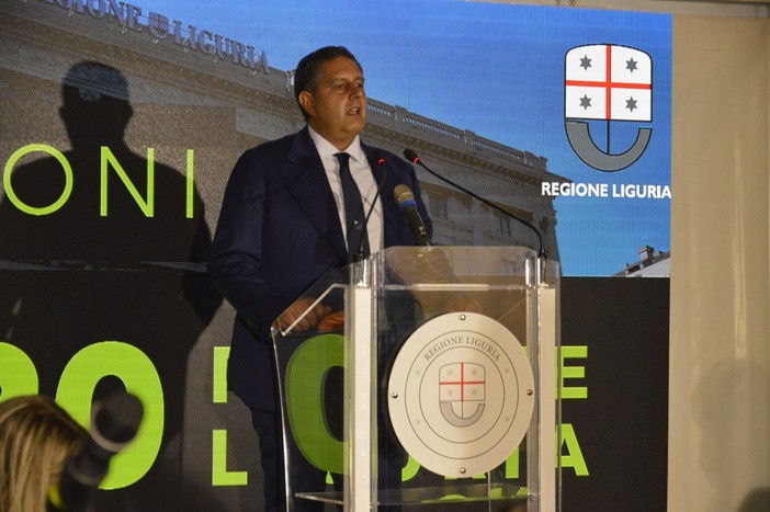 I festeggiamenti per la vittoria di Giovanni Toti