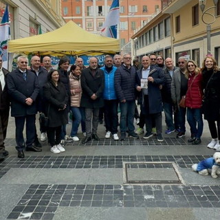 Elezioni Amministrative a Sanremo: gazebo di Fratelli d'Italia nella zona della Foce