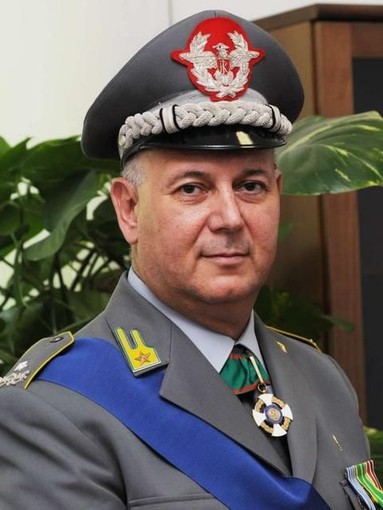 Il Generale di Divisione Rosario Lorusso Il Generale di Divisione Rosario Lorusso