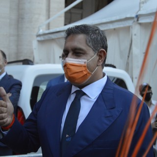 Toti a 'Mattino 5': "Il Governo deve lasciare l'autonomia ai territori che hanno dimostrato di saper gestire la situazione" Toti a 'Mattino 5': "Il Governo deve lasciare l'autonomia ai territori che hanno dimostrato di saper gestire la situazione"