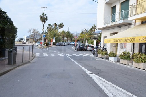 Sanremo: raccolta di firme dei commercianti di giardini Vittorio Veneto, nel mirino degrado e spaccio nella zona