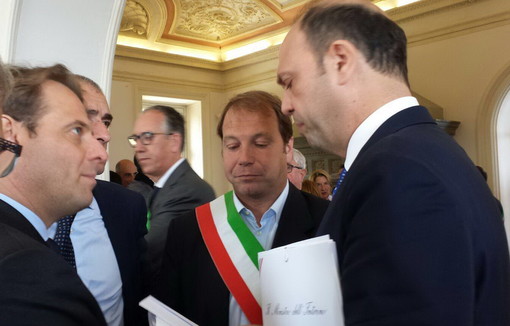 Il Sindaco di Dolceacqua Gazzola ha chiesto al Ministro Alfano di ripensare alla Legge sulle 'fusioni forzate' dei comuni