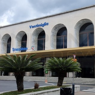 Turismo, Ventimiglia avrà un nuovo infopoint: verrà allestito in stazione (Foto) Turismo, Ventimiglia avrà un nuovo infopoint: verrà allestito in stazione (Foto)