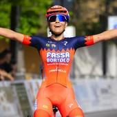 Giro delle Marche in Rosa, fuga vincente e trionfo in solitaria per la vallecrosina Irma Siri (Foto) Giro delle Marche in Rosa, fuga vincente e trionfo in solitaria per la vallecrosina Irma Siri (Foto)