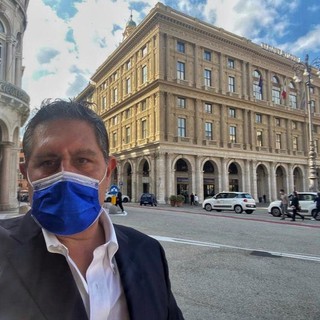 Coronavirus, in Liguria servono posti letto, Toti: "Si lavora per ospedale in fiera a Genova" (Video) Coronavirus, in Liguria servono posti letto, Toti: "Si lavora per ospedale in fiera a Genova" (Video)
