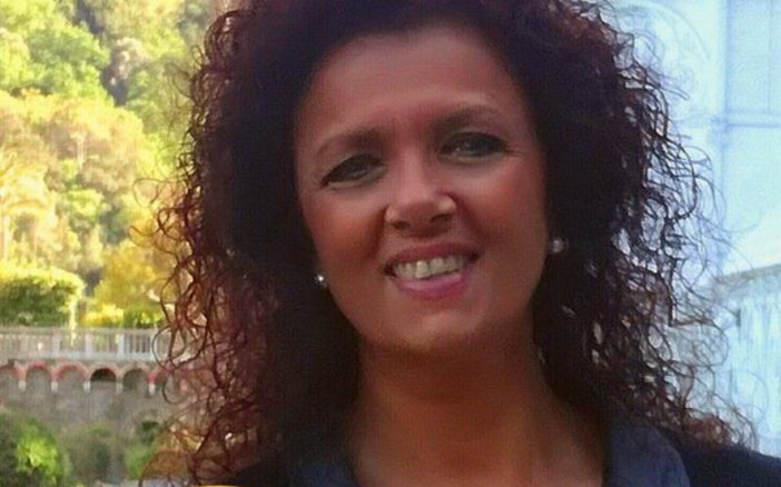 Aggredita in treno da una ragazza a cui ha chiesto di indossare la mascherina, parla l'Assessore di Arenzano: "Una furia da tso" Aggredita in treno da una ragazza a cui ha chiesto di indossare la mascherina, parla l'Assessore di Arenzano: "Una furia da tso"