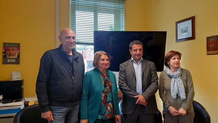 Vallecrosia, ecco la giunta del Biasi-bis: "Pronti a lavorare" (Foto e video)