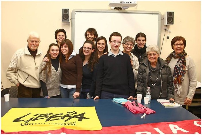 Imperia: grande successo per l'incontro di Giancarlo Caselli al Liceo Viesseux organizzato dal presidio di Libera della scuola Imperia: grande successo per l'incontro di Giancarlo Caselli al Liceo Viesseux organizzato dal presidio di Libera della scuola