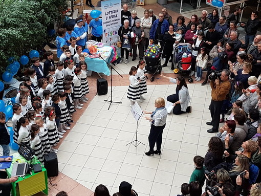 Grande partecipazione agli appuntamenti di Angsa Sanremo per la 'Giornata dell'Autismo'