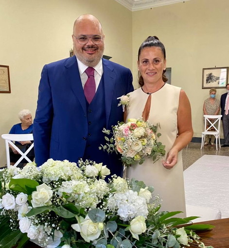 Riva Ligure: il Sindaco Giorgio Giuffra è convolato a nozze ieri con Stefania Ghu, il 'si' in Coune Riva Ligure: il Sindaco Giorgio Giuffra è convolato a nozze ieri con Stefania Ghu, il 'si' in Coune