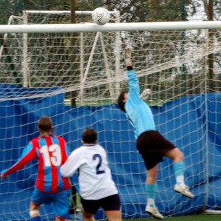 Calcio femminile: la Girls Sanremese vince a Genova ed aggancia il primo posto