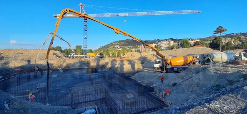 Sanremo: terminata a tempo di record la gettata di cemento per il Palazzetto a Pian di Poma
