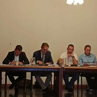 Consiglio comunale a Bordighera, corretto conferimento dei rifiuti: approvate integrazioni al regolamento di polizia urbana