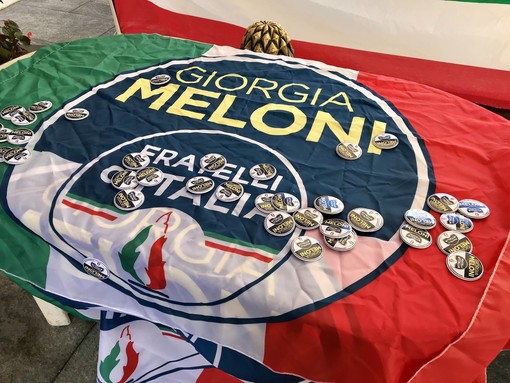 Fratelli d'Italia della provincia di Imperia scrive al premier Draghi, "Aprire le attività, ripartiamo dai protocolli" Fratelli d'Italia della provincia di Imperia scrive al premier Draghi, "Aprire le attività, ripartiamo dai protocolli"