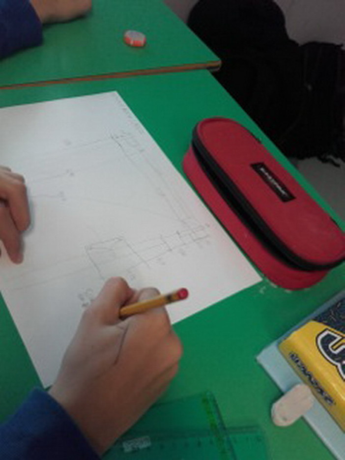 Ventimiglia: sono aperte le iscrizioni per la scuola superiore, all’istituto ‘Fermi’ c’è ‘Geometra per un’ora!’ Ventimiglia: sono aperte le iscrizioni per la scuola superiore, all’istituto ‘Fermi’ c’è ‘Geometra per un’ora!’