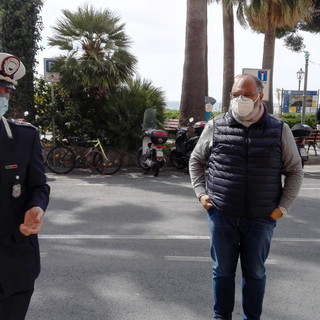 Riva Ligure: ecco i numeri dell’attività svolta dalla Polizia Locale nell’anno 2020. Encomio del Sindaco al Comandante Marsiglia Riva Ligure: ecco i numeri dell’attività svolta dalla Polizia Locale nell’anno 2020. Encomio del Sindaco al Comandante Marsiglia