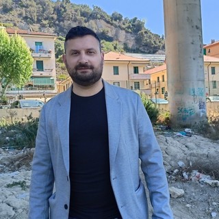 Gabriele Sismondini, civico appoggiato dal centrosinistra, ironico con Rixi: "Grati che si ricordi di Ventimiglia"