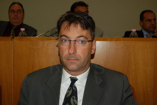 Ventimiglia: revisione bilancio comunale, secca risposta di Guglielmi a De Leo