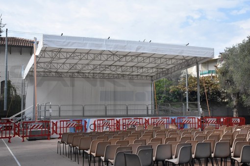 Bordighera, l'Orchestra Note Libere porta in scena 'Fantasia d'estate' ai giardini Lowe (Foto) Bordighera, l'Orchestra Note Libere porta in scena 'Fantasia d'estate' ai giardini Lowe (Foto)