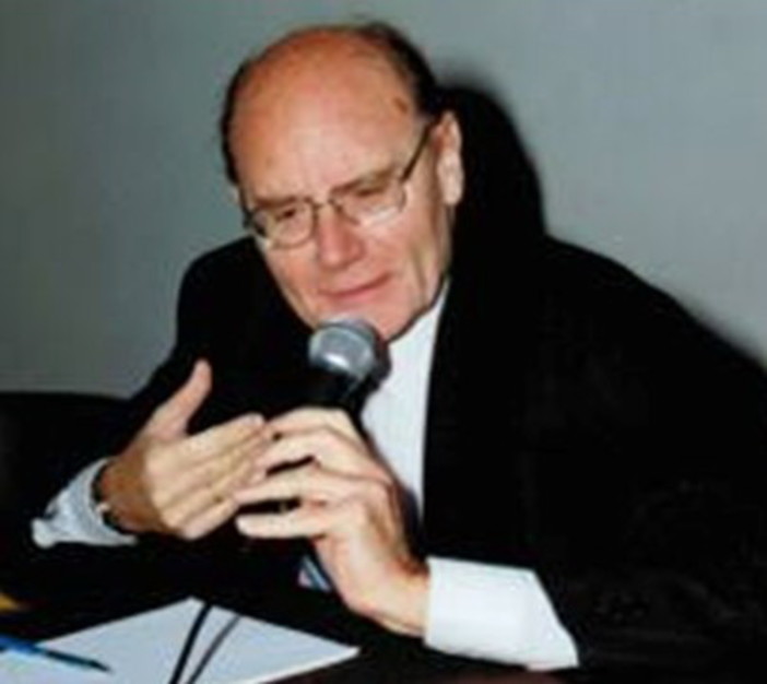 Ventimiglia: domani pomeriggio all'area archeologica di Nervia la conferenza di Giandomenico Montinari Ventimiglia: domani pomeriggio all'area archeologica di Nervia la conferenza di Giandomenico Montinari