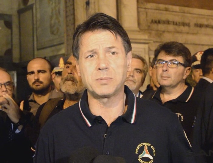 Emergenza Coronavirus: alle 15 Conte incontra le Regioni, possibile chiusura totale delle scuole? "Non possiamo escluderlo" Emergenza Coronavirus: alle 15 Conte incontra le Regioni, possibile chiusura totale delle scuole? "Non possiamo escluderlo"
