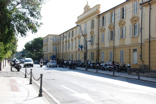 ‘Scuola aperta’ all’istituto tecnico turistico e professionale socio-sanitario di Sanremo