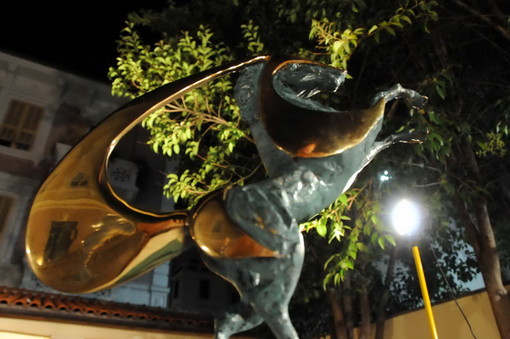 Diano Marina: oggi pomeriggio l'inaugurazione della mostra del M° Giuliano Ottaviani Diano Marina: oggi pomeriggio l'inaugurazione della mostra del M° Giuliano Ottaviani