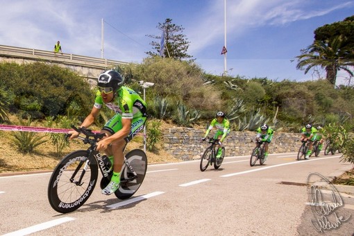 Giro d'Italia a Sanremo: il grande spettacolo del ciclismo nelle foto di Claudio Valente