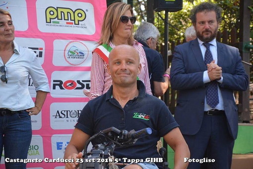 Handbike: prosegue il Giro d'Italia, ottimo terzo posto a squadre per il ponentino Saverio Di Bari