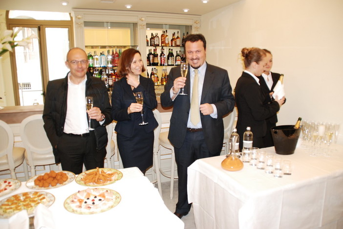 Sanremo: lunedì apre l'Hotel de Paris, al Festival volevano soggiornarvi Belen e la Canalis