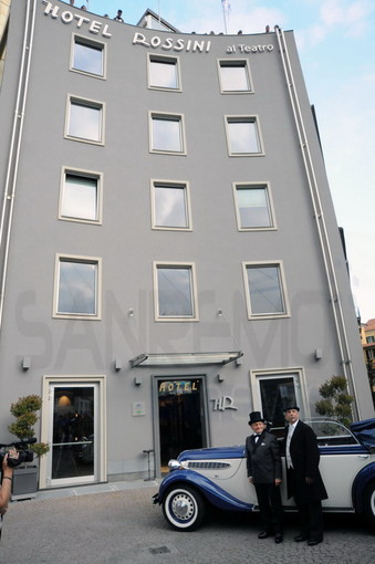 Premio 'Festivalmare' all'hotel Rossini al Teatro di Imperia: la soddisfazione ed i ringraziamenti del direttore