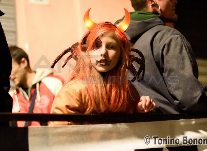 Venerdì prossimo dalle 16.30, il campetto delle Ferriere sarà animato da una mostruosa ‘Festa di Halloween’ Venerdì prossimo dalle 16.30, il campetto delle Ferriere sarà animato da una mostruosa ‘Festa di Halloween’
