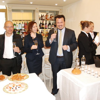 Sanremo: lunedì apre l'Hotel de Paris, al Festival volevano soggiornarvi Belen e la Canalis Sanremo: lunedì apre l'Hotel de Paris, al Festival volevano soggiornarvi Belen e la Canalis