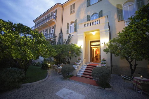 Bordighera: domani pomeriggio la presentazione degli ultimi libri di Marco Damele e Raffaella Fenoglio Bordighera: domani pomeriggio la presentazione degli ultimi libri di Marco Damele e Raffaella Fenoglio