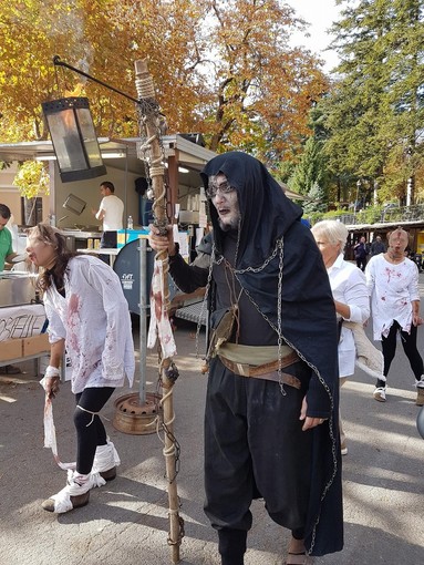 Triora: i ringraziamenti dell'Amministrazione Comunale per la grande riuscita di Halloween 2016 (foto)