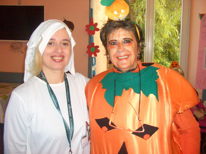 Diano Castello: Halloween anche alla Casa di Riposo 'Quaglia' per i compleanni di due 'nonnine'