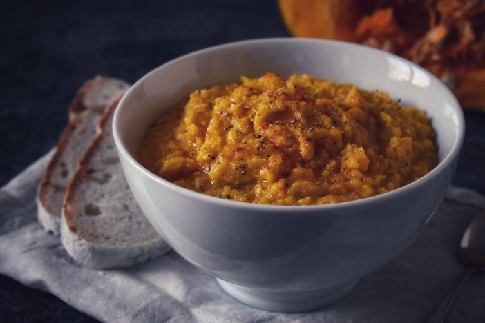 I Deplasticati presentano la ricetta #nosprechi della settimana: oggi cuciniamo l’hummus di zucca I Deplasticati presentano la ricetta #nosprechi della settimana: oggi cuciniamo l’hummus di zucca