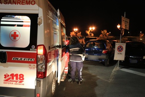 Sanremo: investita mentre fa jogging in un luogo buio di piazzale Vesco, 50enne portata in ospedale (Foto) Sanremo: investita mentre fa jogging in un luogo buio di piazzale Vesco, 50enne portata in ospedale (Foto)