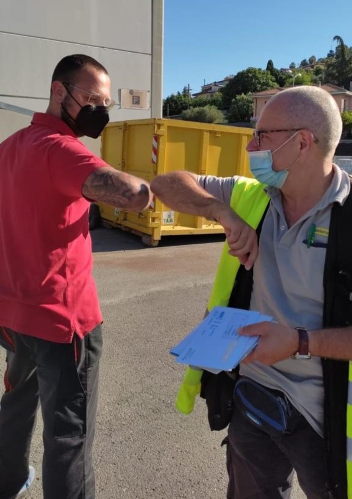 In Provincia di Imperia la ripartenza dell’Italia raccontata attraverso lo sguardo dei portalettere