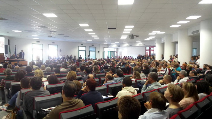 Imperia: folta partecipazione oggi pomeriggio all'Università per il primo degli incontri 'Over 40 Tour' (Foto)