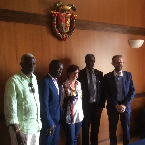 Imperia: incontro per rafforzare l’integrazione e gli scambi culturali, Natta incontra una delegazione senegalese Imperia: incontro per rafforzare l’integrazione e gli scambi culturali, Natta incontra una delegazione senegalese