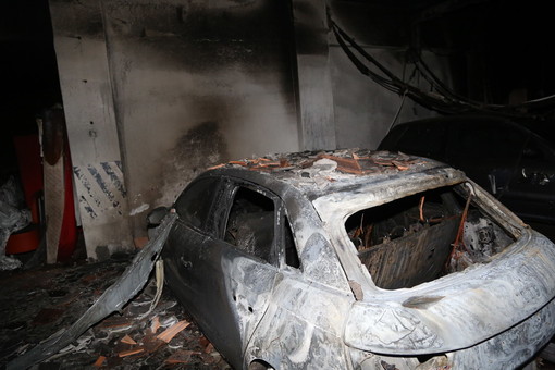 Sanremo: incendio in un'autorimessa di corso Inglesi, distrutte un'auto e diverse moto. Intervento dei Vvf (Foto) Sanremo: incendio in un'autorimessa di corso Inglesi, distrutte un'auto e diverse moto. Intervento dei Vvf (Foto)