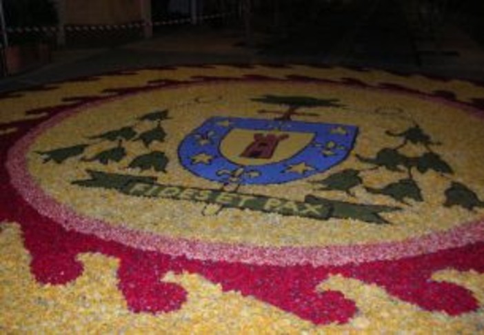 Diano Marina: l'Infiorata prodiga profumi ed emozioni, parola di Paola Porcellotti