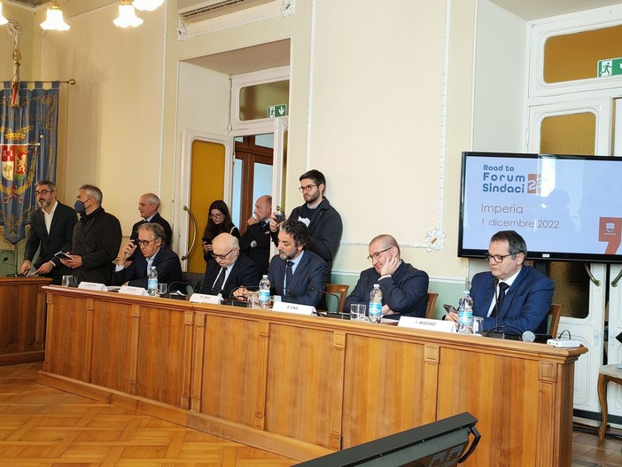 Imperia: 'Forum Sindaci 2023', il Presidente Anci Vinai ha affrontato il tema della governance delle Province Imperia: 'Forum Sindaci 2023', il Presidente Anci Vinai ha affrontato il tema della governance delle Province