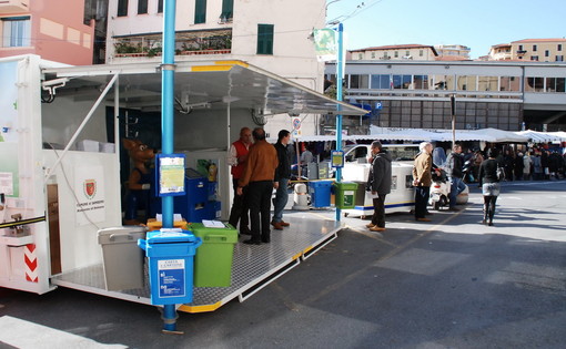 Sanremo: consegna dei kit per la differenziata, secondo un lettore c'è un errore
