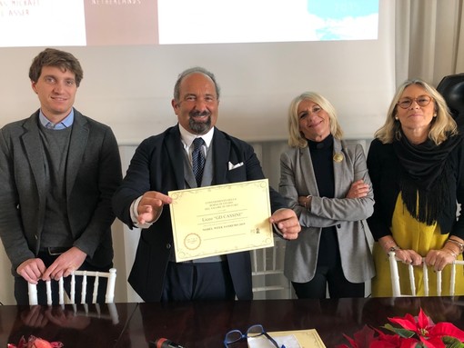Nobel week Sanremo: oggi Gianmaria Leto, Amministratore Delegato di Prime Quality, ha consegnato la borsa di studio al Liceo G.D.Cassini